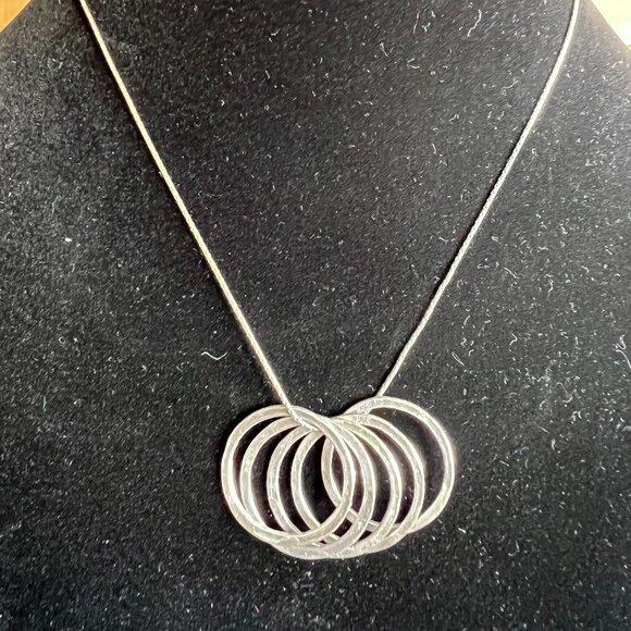 Silpada Sterling Silver 5 Textured Ring Pendant Necklace, 17.5in Long - Picture 1 of 4